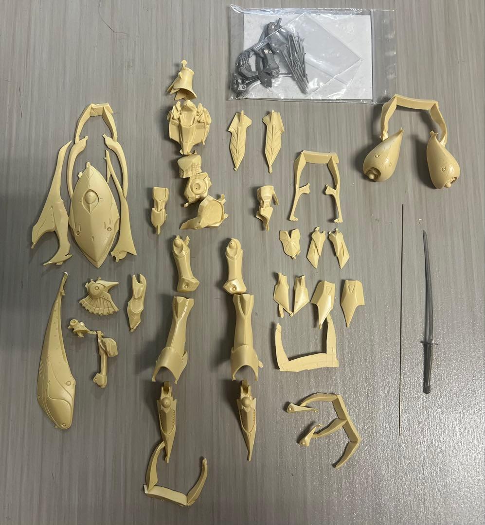 FSS WAVE 1/144 クロスミラージュ雌型 ファイブスター物語 - メルカリ