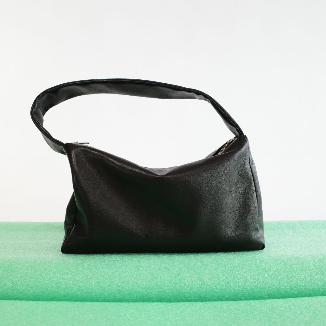 KEESE レザートートバッグ ハンドバッグ Mサイズ レディース ブラック 黒 KEESE レザー トートバッグ Mサイズ レディース ブラック 黒