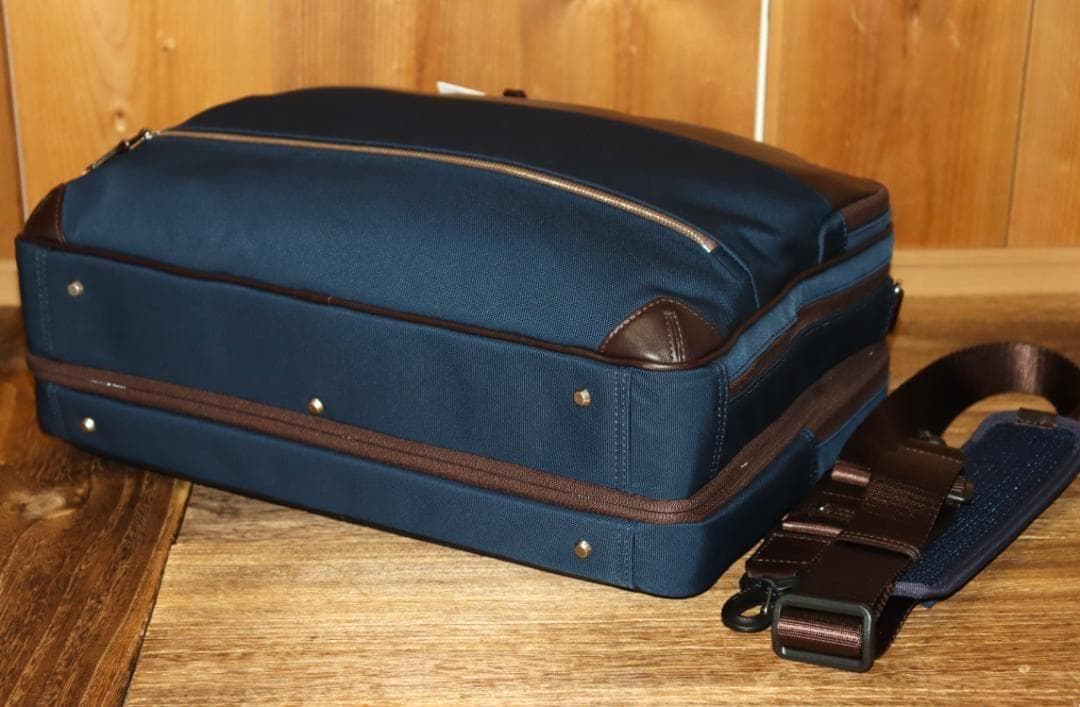 新品 タケオキクチ トリッパー ビジネスバッグ B4 ダブルルーム