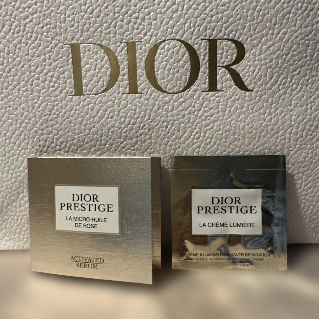 Dior サンプル付きフォーエヴァーケース＆スキンイドラグロウ