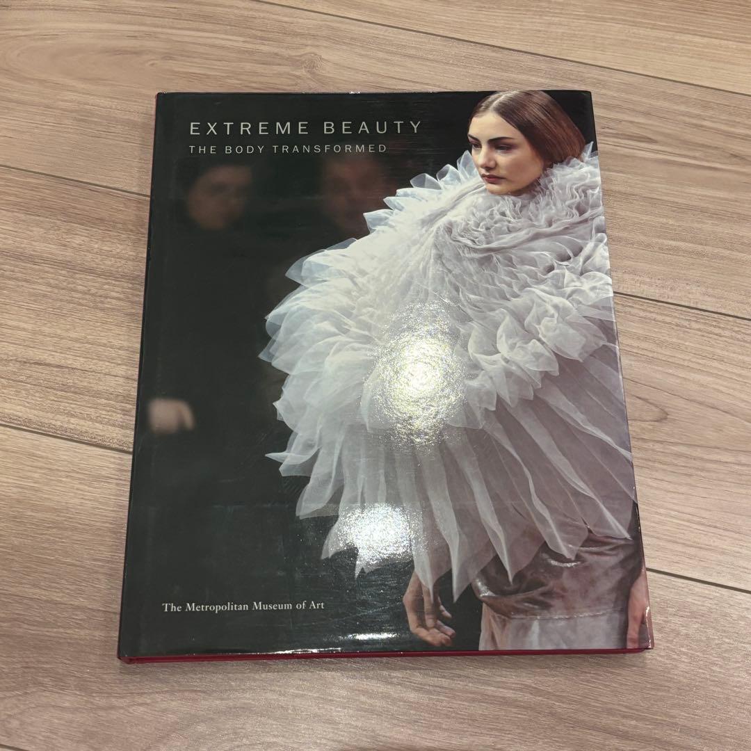 アート・デザイン・音楽 EXTREME BEAUTY THE BODY TRANSFORMED Extreme Beauty: The Body Transformed - The Metropolitan Museum of Art