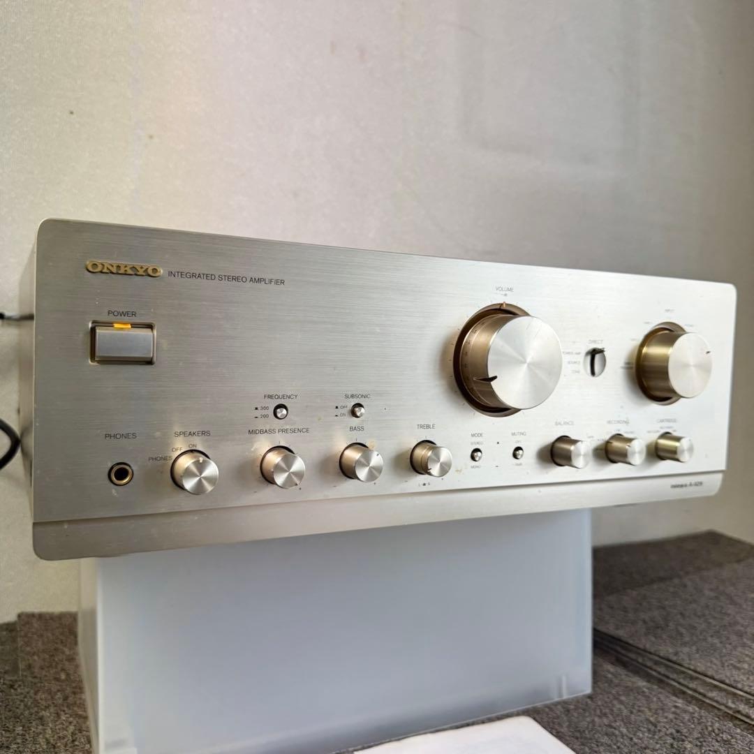 D63 メンテナンス済みONKYO オンキョー プリメインアンプ 激レア