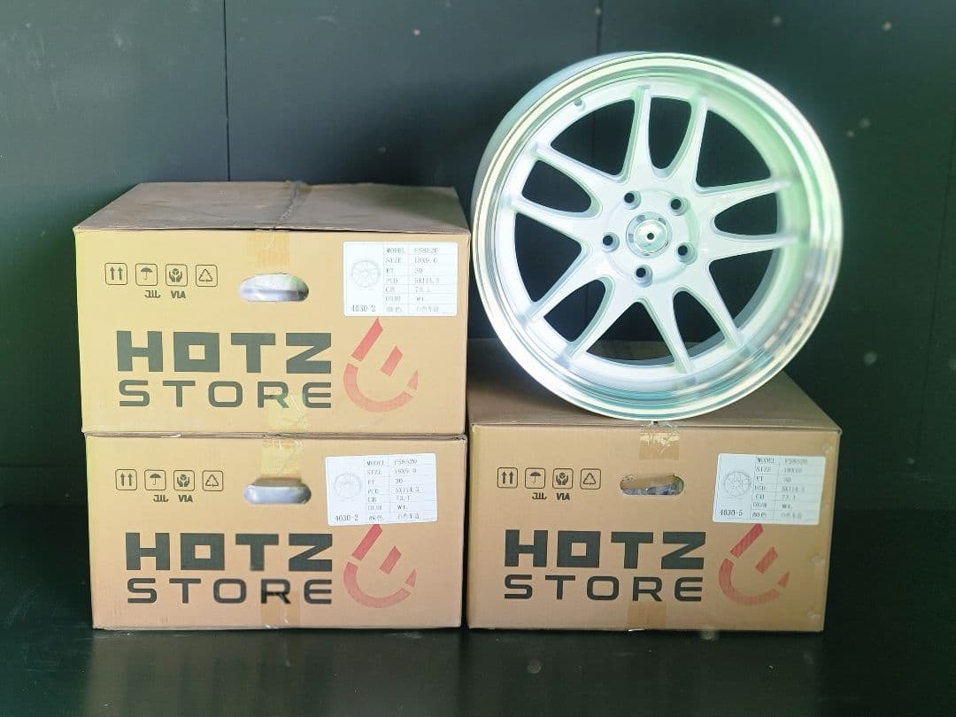 18インチ新品ホイール 10Jx2本、9Jx2本 ET30 18インチ新品ホイール