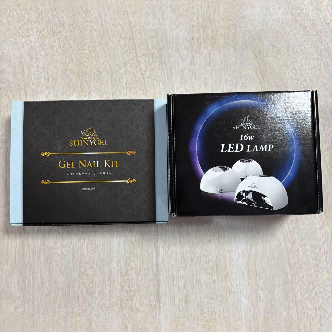 【美品】SHINY GEL ジェルネイルセット 硬化LEDランプ付き ≪18W≫【ボトルタイプ】オフが簡単・傷まない SHINYGEL 爪がうるおう