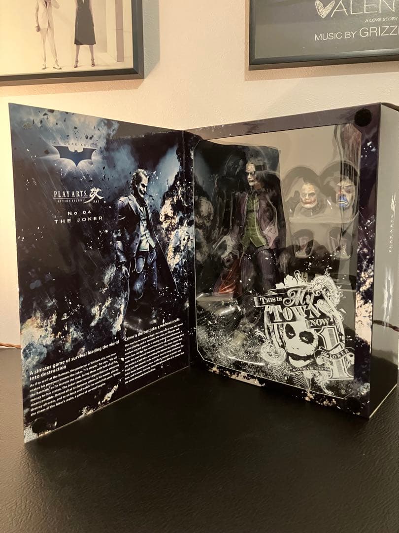 THE DARK KNIGHT PLAY ARTS改 ジョーカー【中古】 - メルカリ