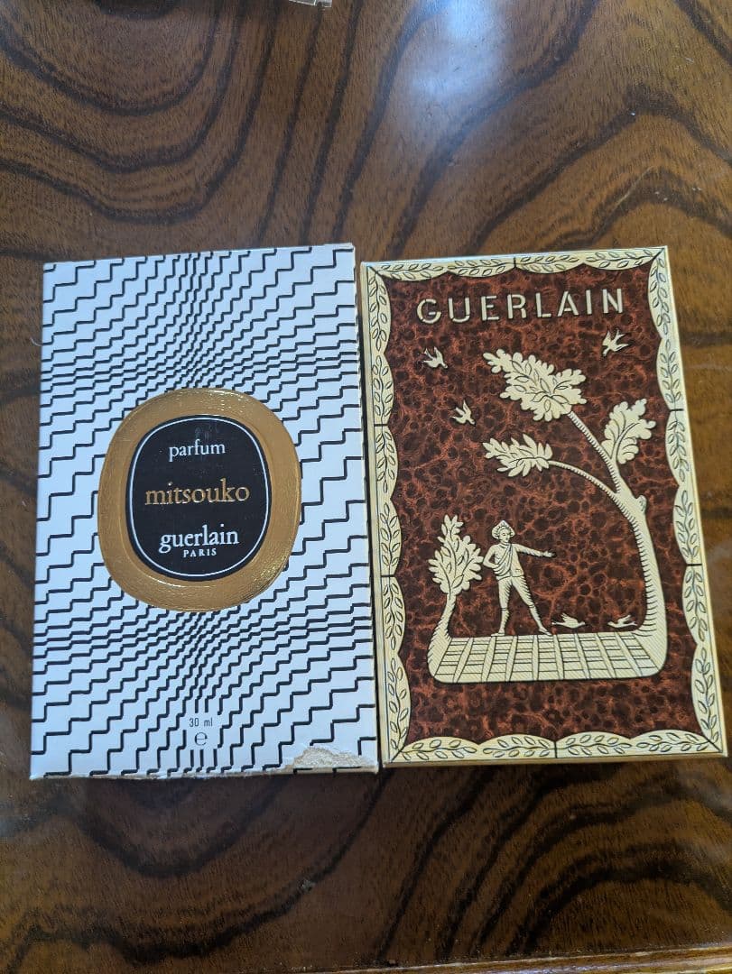 ​【希少・ヴィンテージ】ゲラン ミツコ パルファム 30ml 扇ボトル 箱付き 希少・ヴィンテージ】ゲラン ミツコ パルファム 30ml 扇ボトル 箱付き