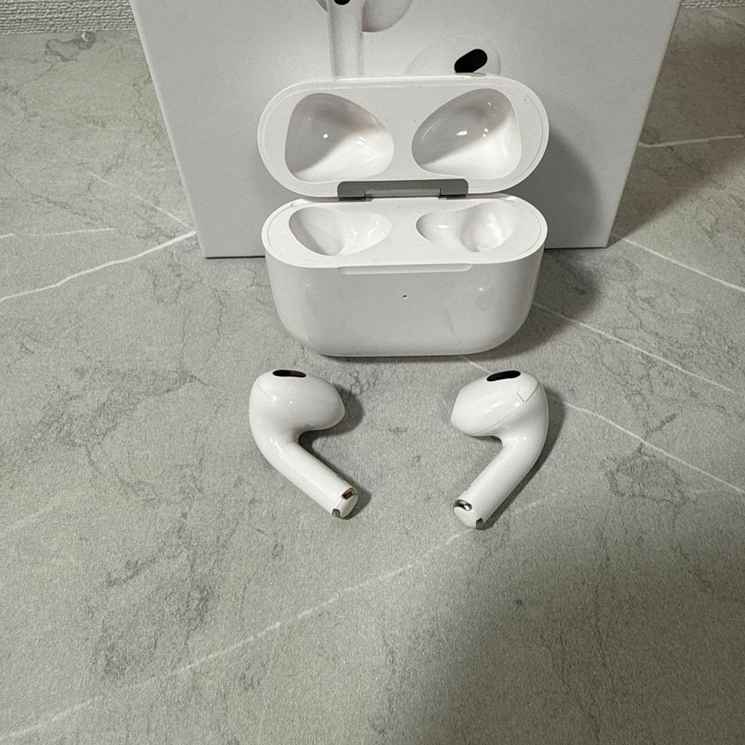 Apple AirPods 第3世代 本体 箱・付属品付き - メルカリ
