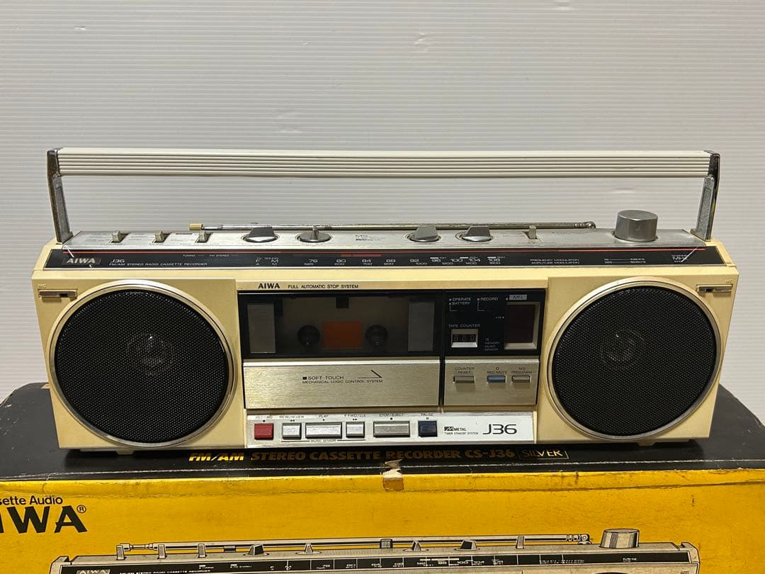 AIWA CS-J36 ラジオカセットレコーダー ジャンクとして ラジオカセット