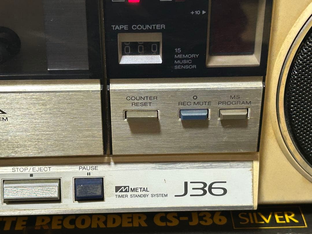 AIWA CS-J36 ラジオカセットレコーダー ジャンクとして ラジオカセット