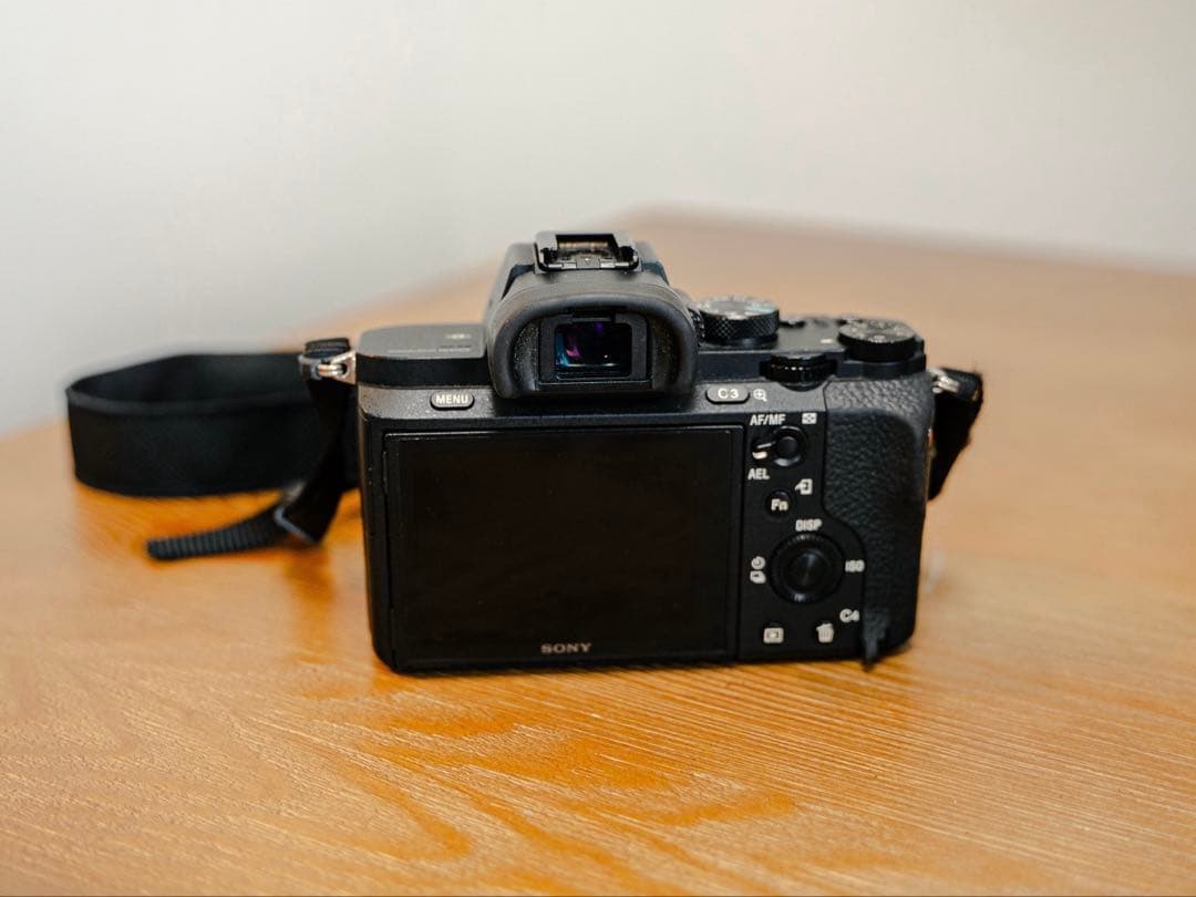 SONY α7 II ミラーレス一眼 レンズキット / バッテリー2個付き