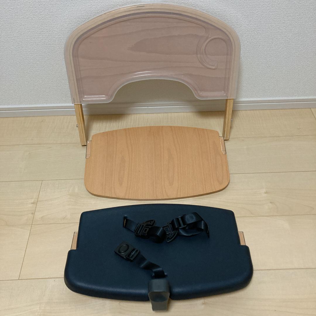 Abiie ビヨンドジュニア ハイチェア 取り外しトレイ＆テーブル＆ベルト付