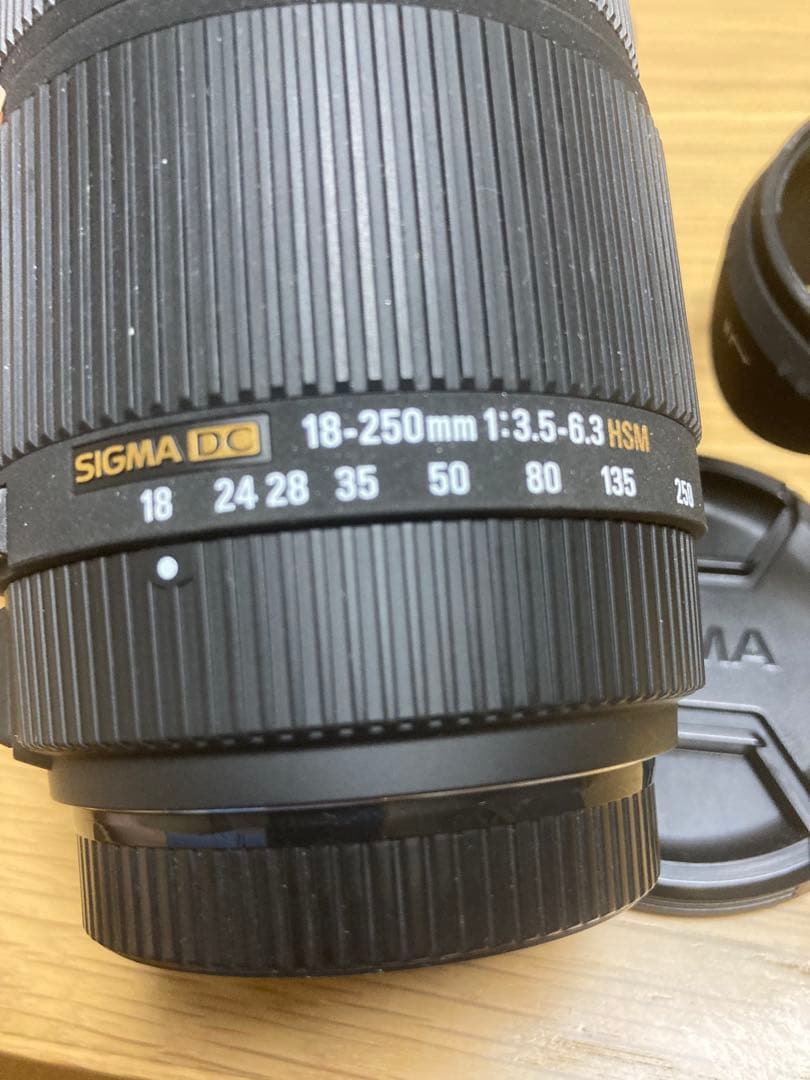 SIGMA 18-250mm f/3.5-6.3 DC OS HSM【美品】