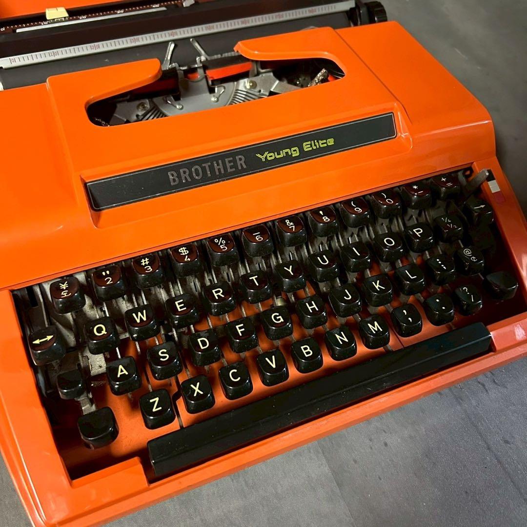 BROTHER タイプライター オレンジ レトロ アンティーク ブラザー 昭和