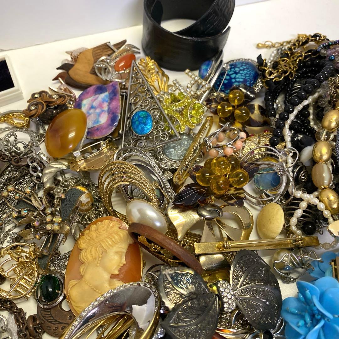 まとめ売り】【ジャンク】アクセサリー 1.65kg ネックレス 他 - メルカリ