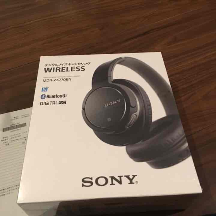 ヘッドホン Amazon.com: Sony MDR-ZX110NC Extra Bass Noise-Cancelling