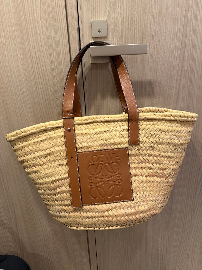 最終値下げ！loewe カゴバッグ 売り切れる前に！夏仕様にアップデートされた「ロエベのかごバッグ」が