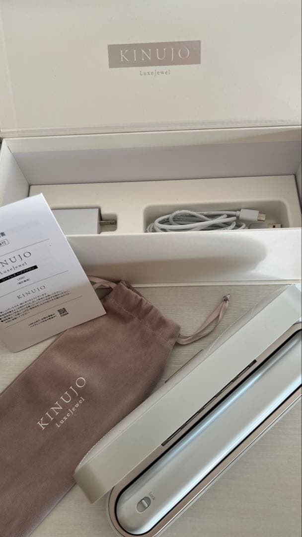 KINUJO LuxeJewel ストレートヘアアイロン 正規販売店】 KINUJO LuxeJewel ラグジュエル コードレスストレート