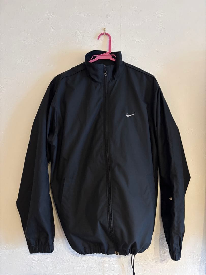 Nike ブラック ナイロンジャケット L - メルカリ