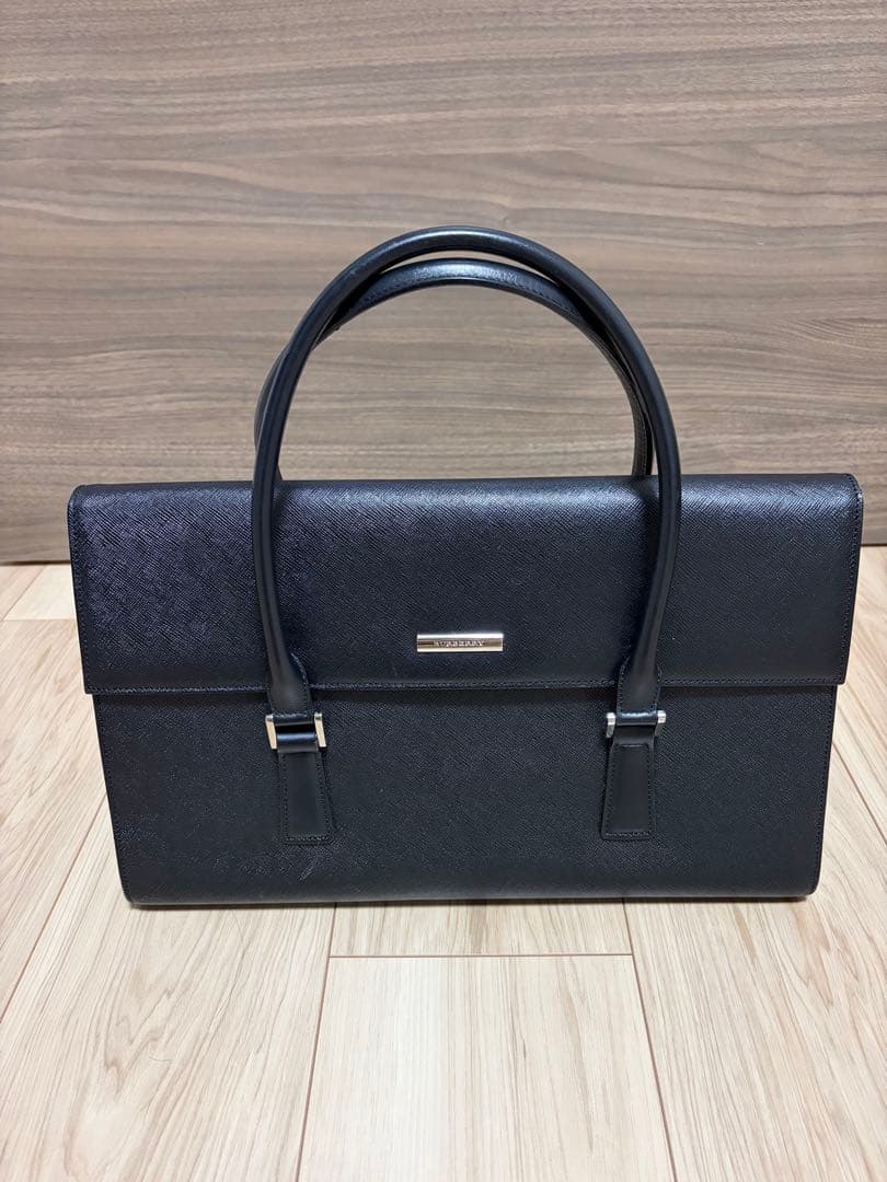 BURBERRY サフィアーノレザー ハンドバッグ ブラック - メルカリ