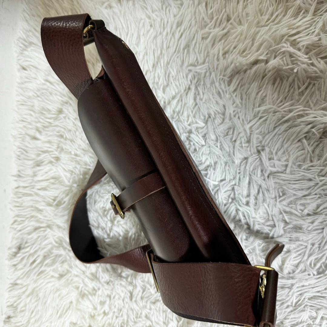 未使用級✨LONA ロナ MILI ミリ ボディーバッグ ブラウニー レザー