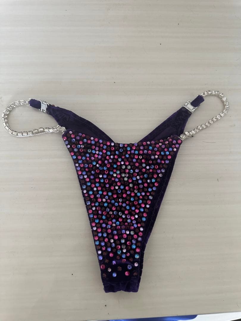 コンテストビキニ