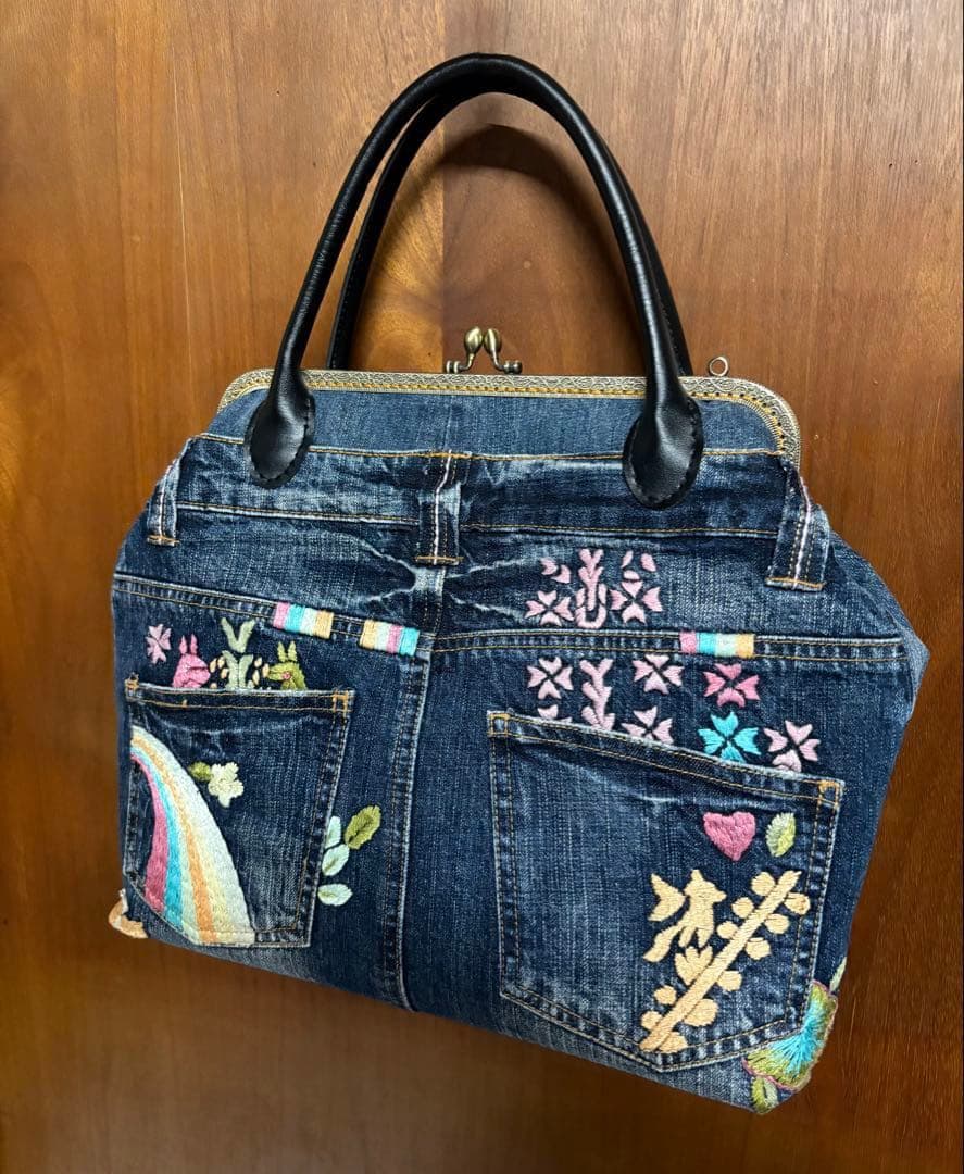 刺繍デニムリメイク 大きな がま口バッグ 口金30cm - メルカリ