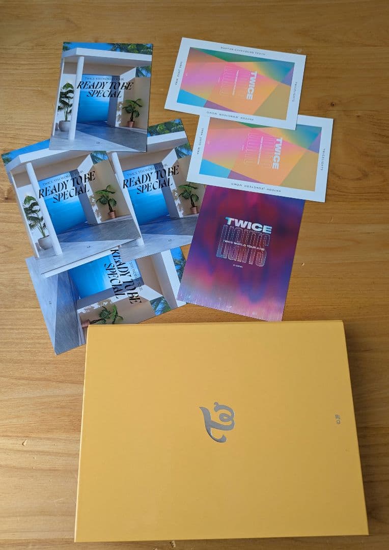 TWICE READY TO BE ラントレケースとランカレ 7枚 - メルカリ