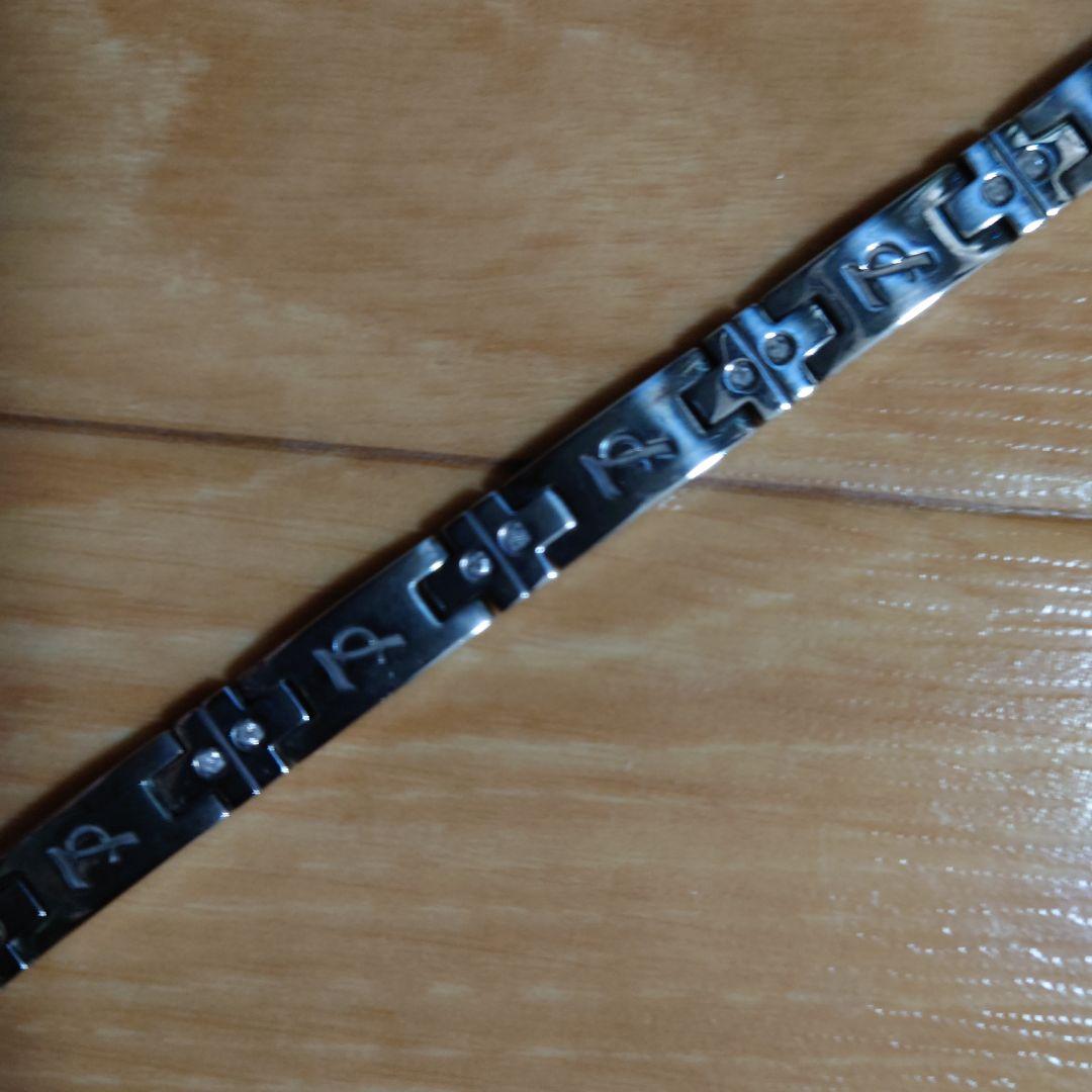 プチシルマのジュエリーコレクション ハンドレッドシルマ クロスクロス