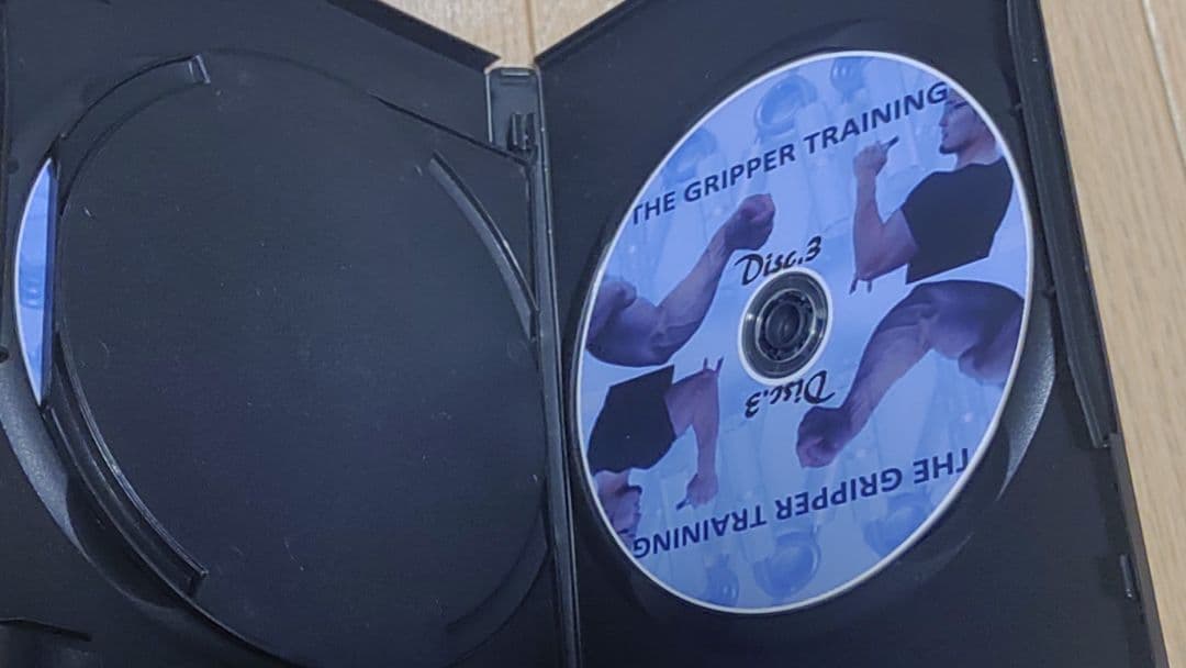 新沼大樹】 THE GRIPPER TRAINING DVD 【握力強化】 - メルカリ