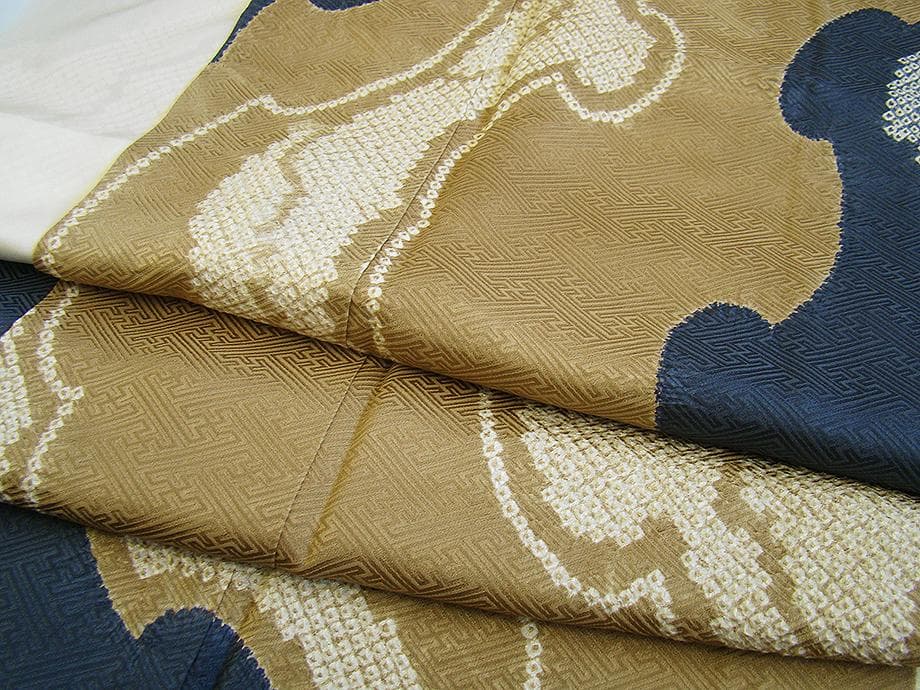 値下げ交渉ＯＫ！紋意匠 絞り入り 訪問着 正絹 Ｂ８１９