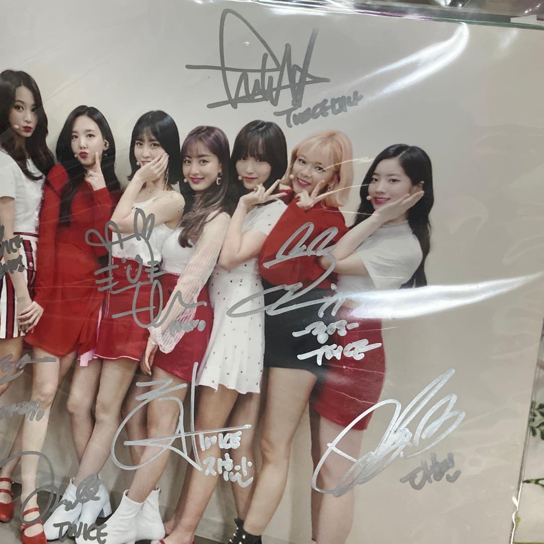 TWICE ツウィ サナ モモ ミナ サイン 直筆 写真 A4サイズ - メルカリ