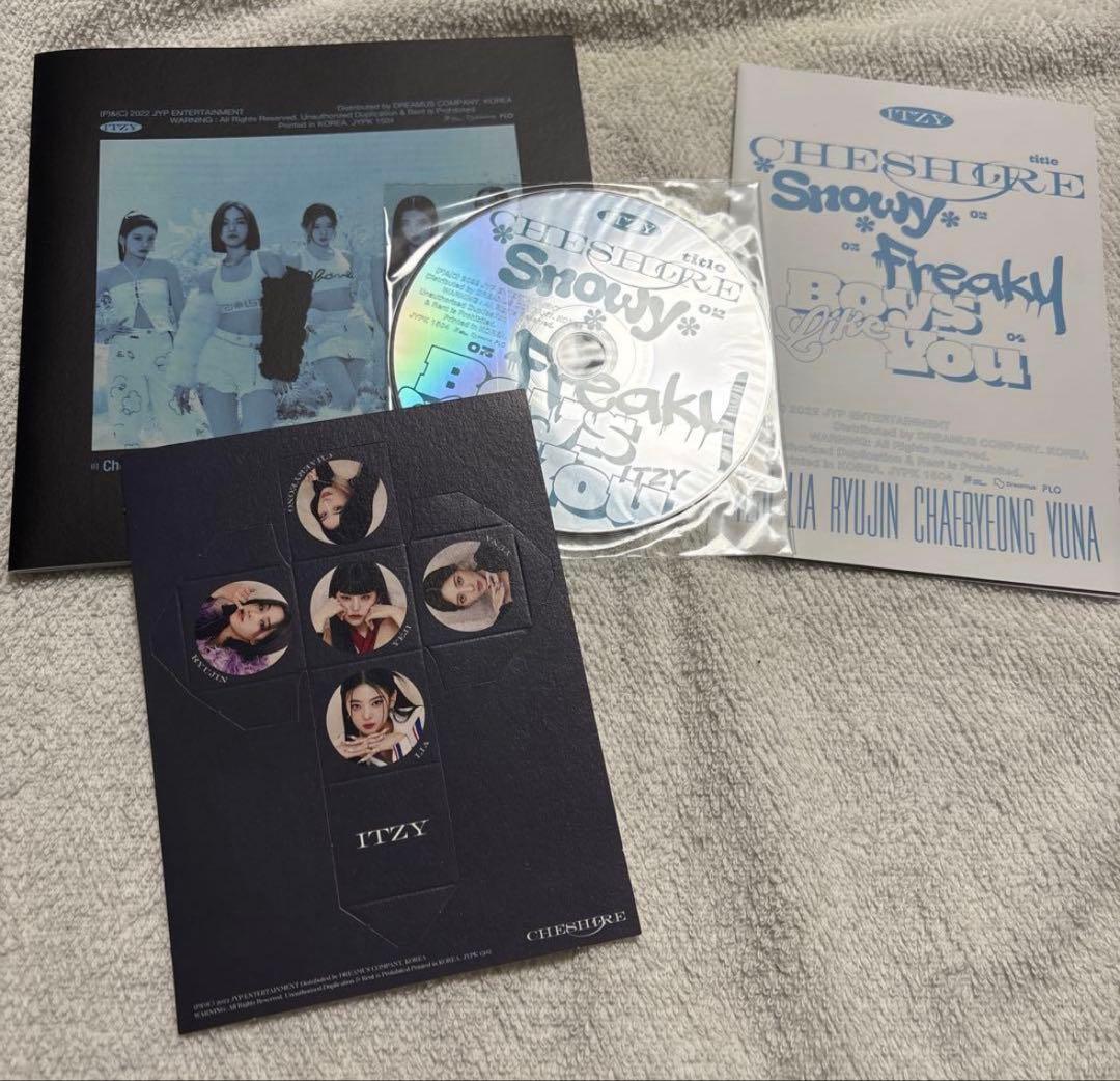 ITZY Cheshire special edition 2冊セット 開封済み - メルカリ