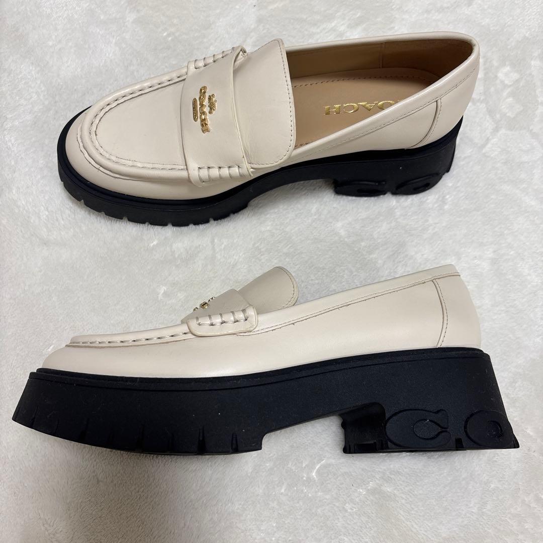 COACH ホワイト ローファー 合成皮革の通販｜www.reigneleven.com