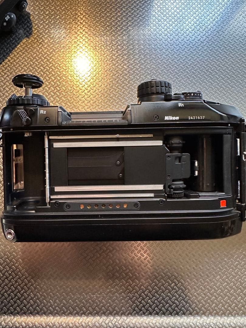 Nikon F4 ボディ 液晶漏れあり 美品 おまけ付　junk