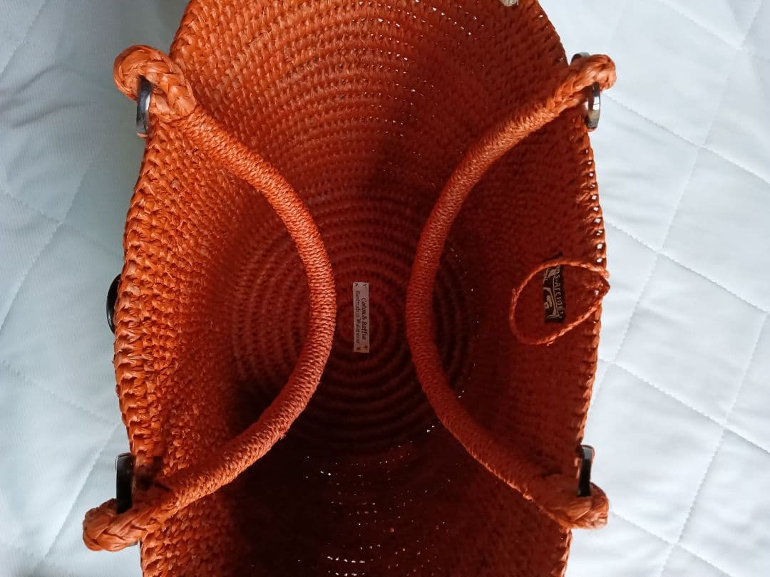 美品未使用品 サンアルシデ 大容量 ラフィアかごバッグ ヘレンカミン