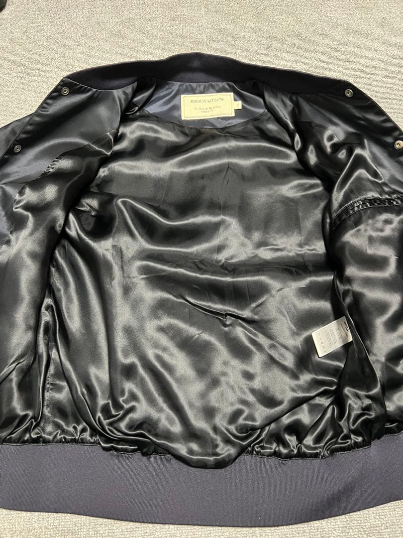 MAISON KITSUNE メゾンキツネ スタジャン テディ - メルカリ