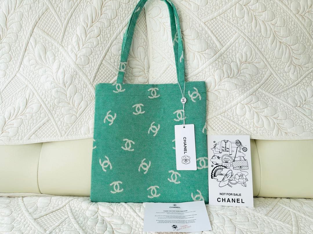 CHANELシャネル☆ノベルティ新品未使用デニムトートバッグ薄手グリーン