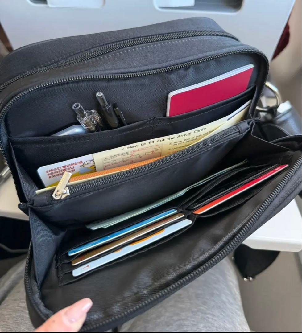 soleile《ボディバッグ》★ブラック★撥水バッグ★新品未使用★