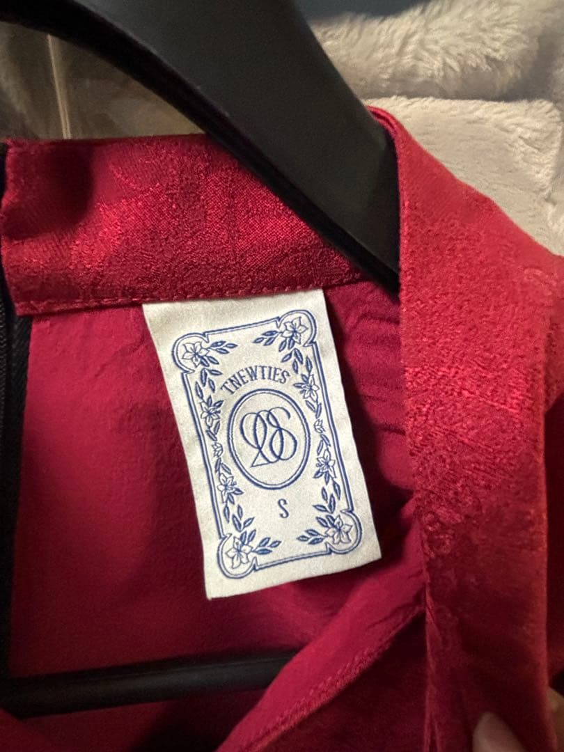 Tnewties トゥエンティーズ 《スーベニアショップに寄ろう》赤 Sサイズ