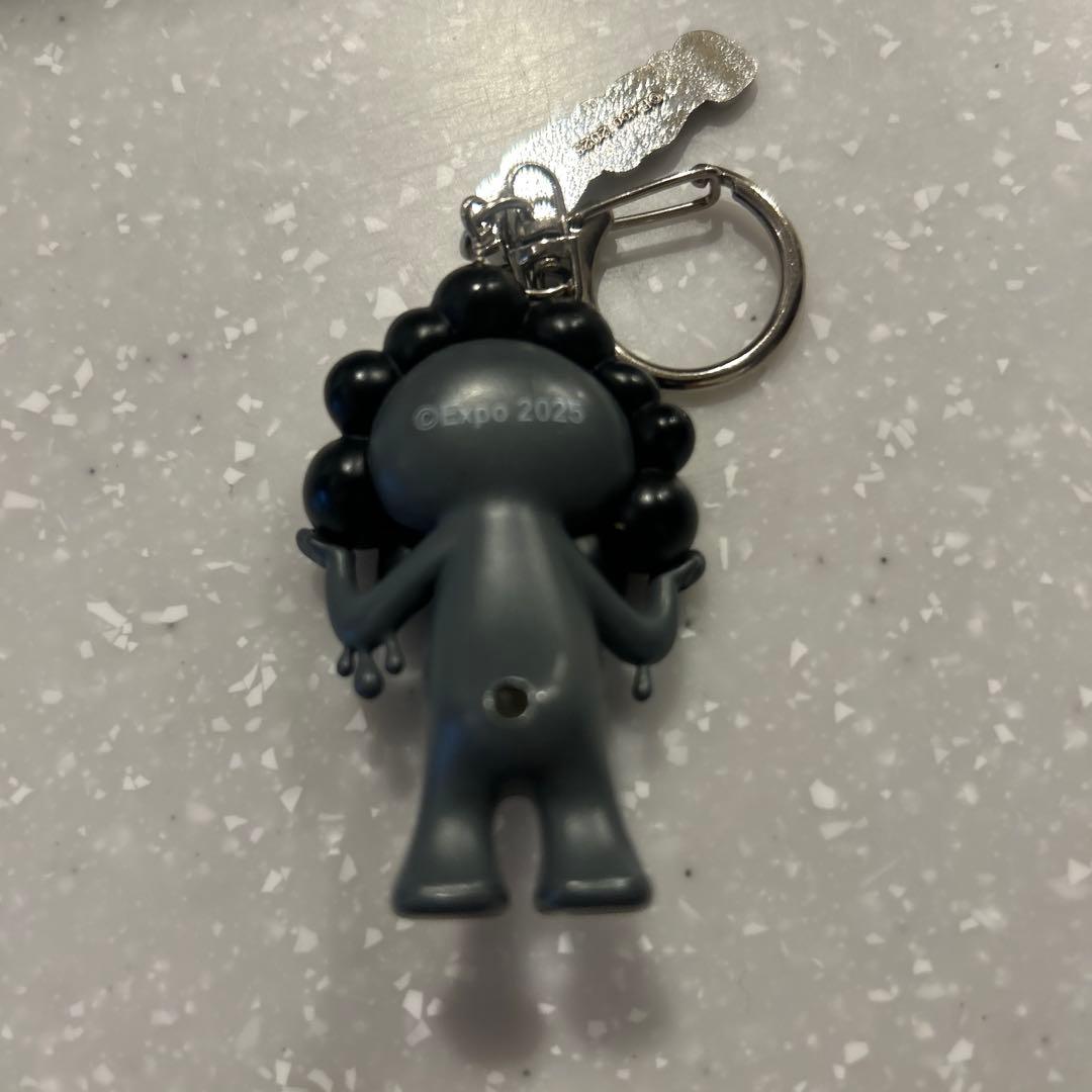 Expo 2025黒ミャクミャク キーホルダー ※お尻取れてます 写真参照