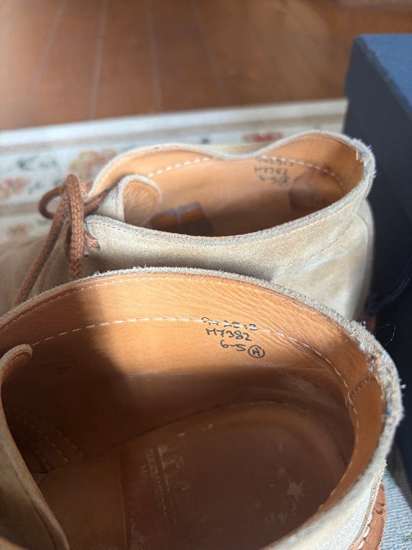 Tricker's SAND SUEDE デザートブーツ / ボーイズマーケット - メルカリ