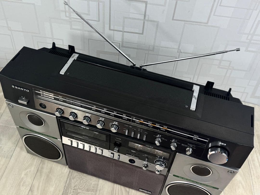 動作品】希少 大型 ラジカセ SANYO サンヨー MR-X20 昭和レトロ - メルカリ
