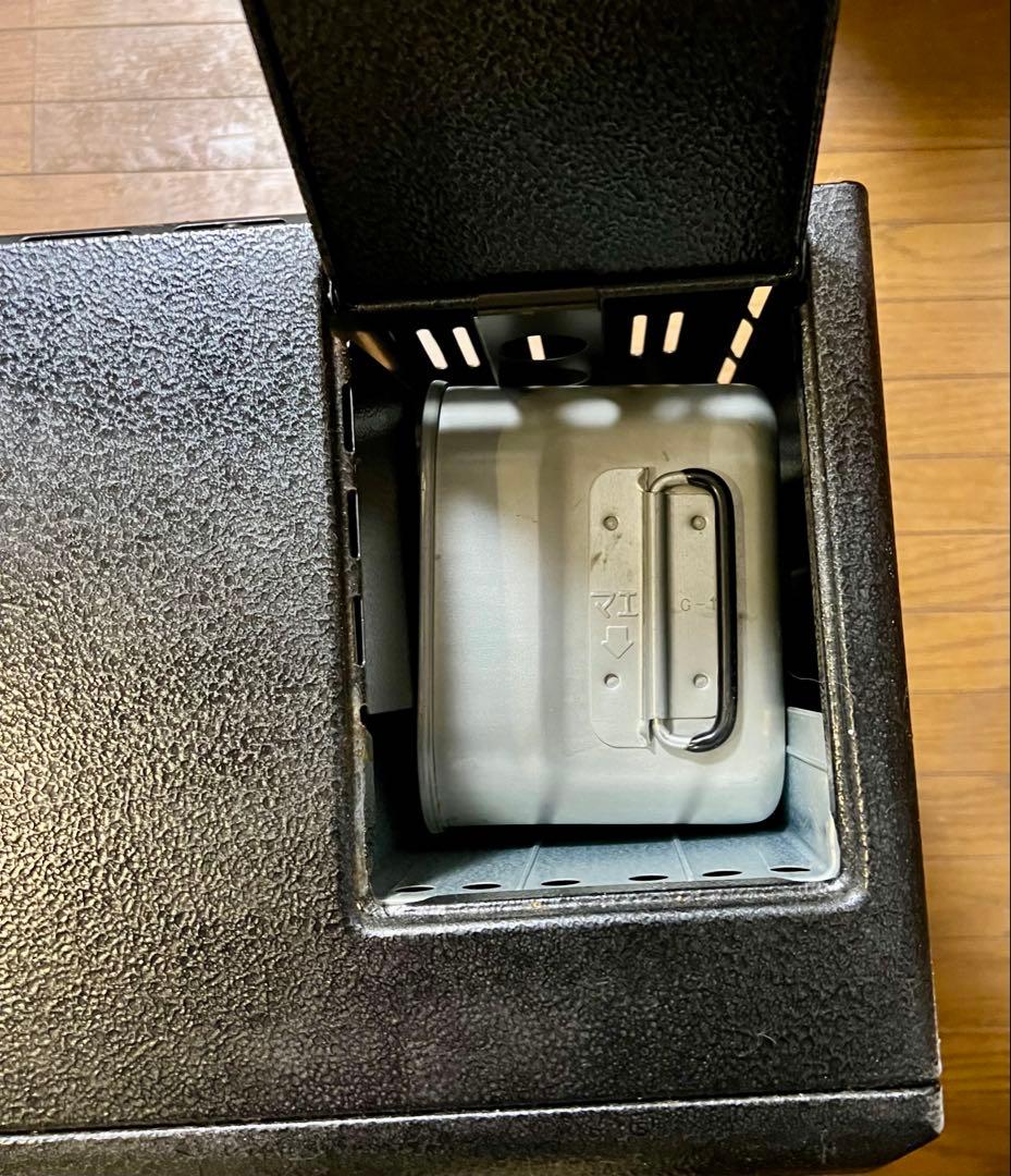 トヨトミ2016年式石油ストーブ LR-P680F ブラック - メルカリ