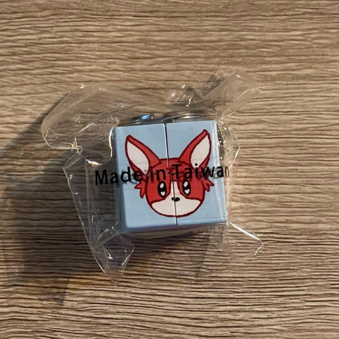 ヨルシカ ツアー 盗作再演ライブ 2025 ガチャ キューブキーホルダー