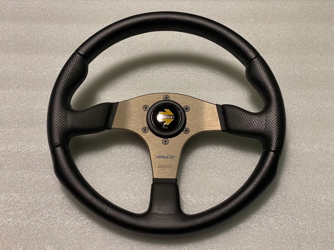 momo race & THRUSTMASTER T300用実車ハンドル変換ボス momo race & THRUSTMASTER T300用実車ハンドル変換ボス - メルカリ