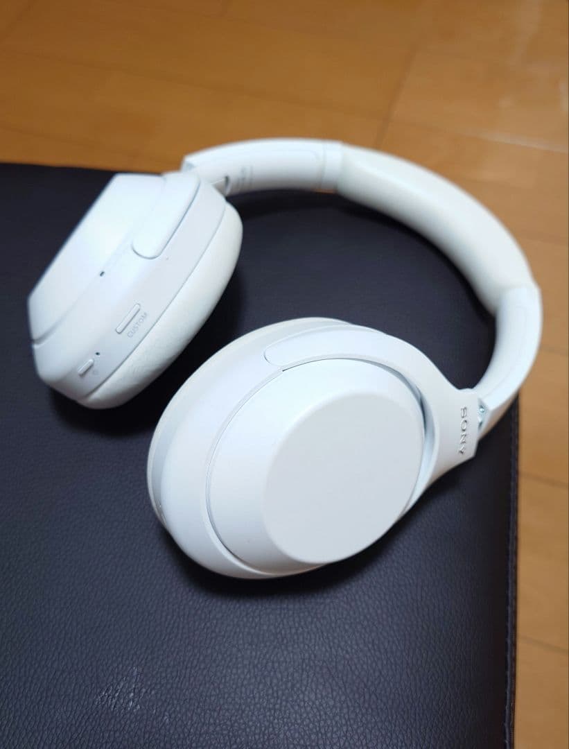 SONY WH-1000XM4 SILENT WHITE 限定版 Sony launches 'Silent White' WH-1000XM4 headphones because the