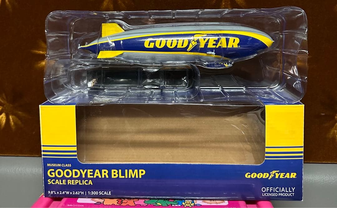 希少非売品 デコトラ GOODYEAR 飛行船フィギュア プラモ グッドイヤー