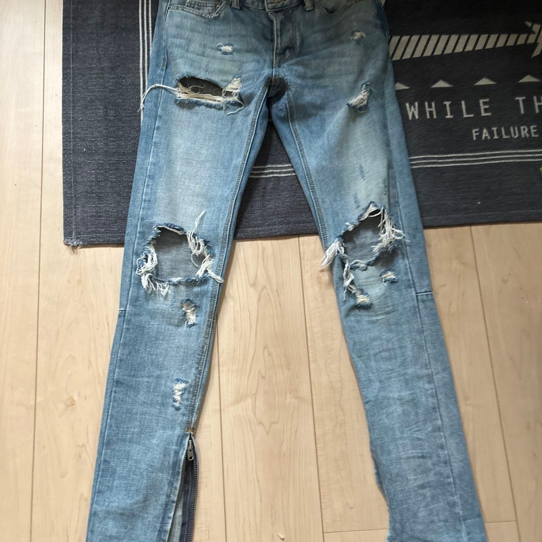 mnml スキニーデニム ライトブルー ダメージ加工 - メルカリ