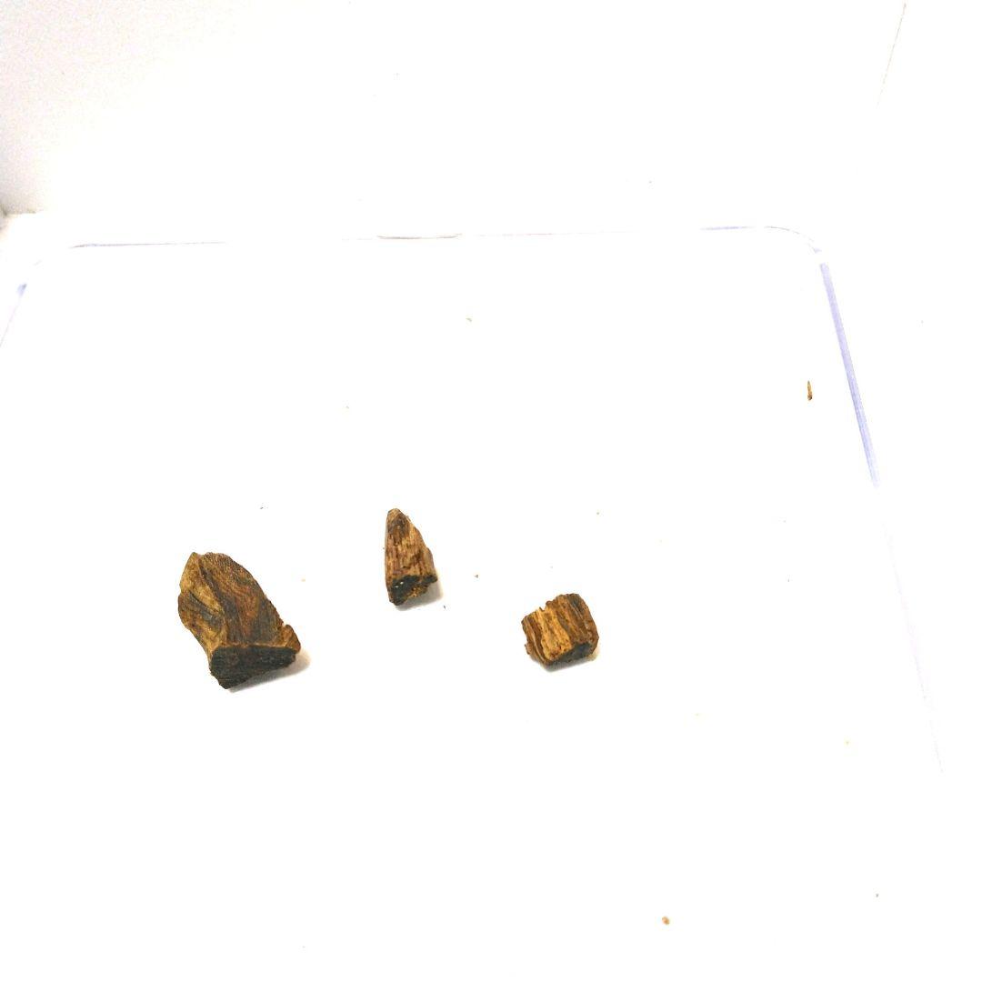 シャム沈香最高級品 0.75g