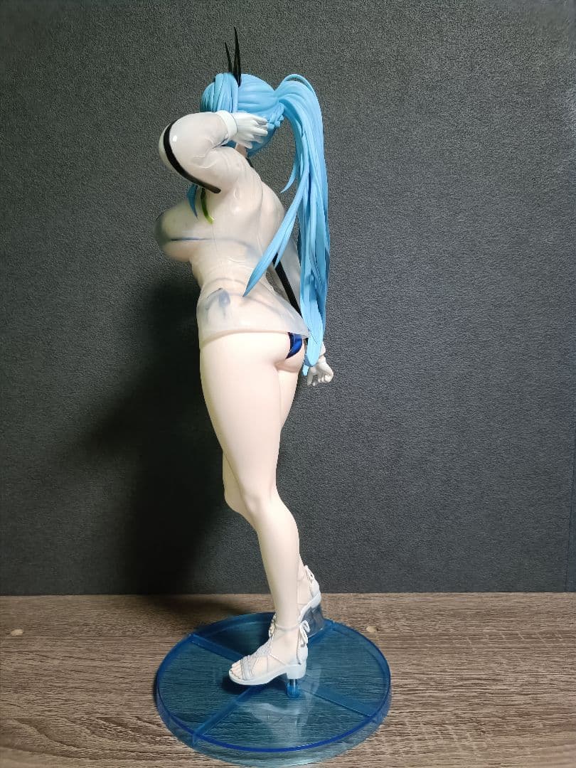 勝利の女神　NIKKE　ヘルム　アクアマリン 1/4 フィギュア　フリーイング